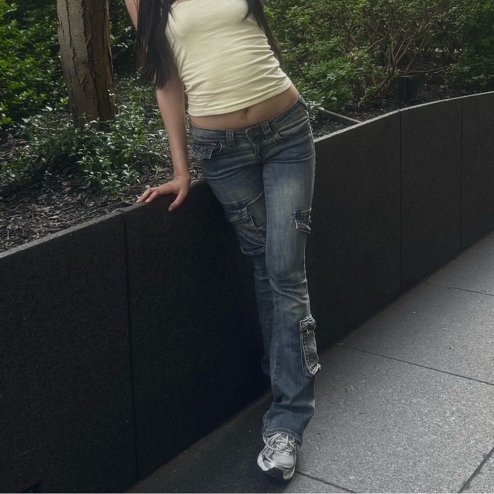 True Religion Low-rise, wide-leg, multi-pocket cargo jeans